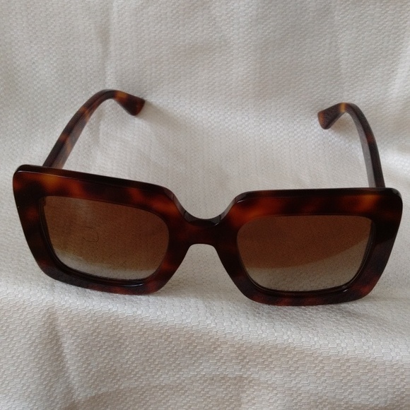 New GUCCI women’s  oversized square sunnies sunglasses - Picture 4 of 14